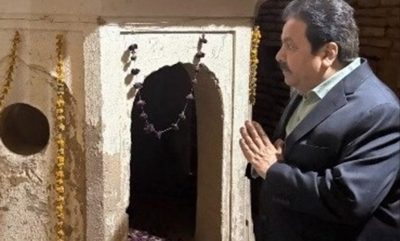 लाहौर में लव की समाधि पर पहुंचे कांग्रेस नेता राजीव