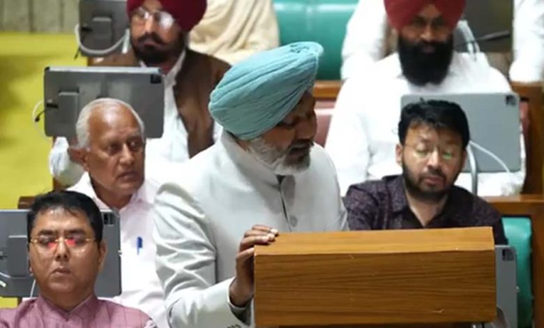 वित्त मंत्री चीमा ने 236080 करोड़ का बजट पेश किया