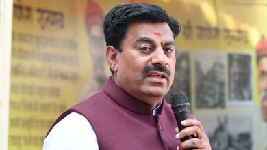 विधायक रामेश्वर शर्मा ने कहा पता नहीं काली पट्टी बांधकर