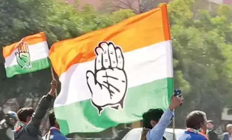 विधायकों के साथ पुलिस की तीखी नोक-झोंक का मामला, कांग्रेस विधायकों ने लिखित शिकायत स्पीकर को भेजी 1 विधायकों के साथ पुलिस की तीखी नोक झोंक का मामला कांग्रेस