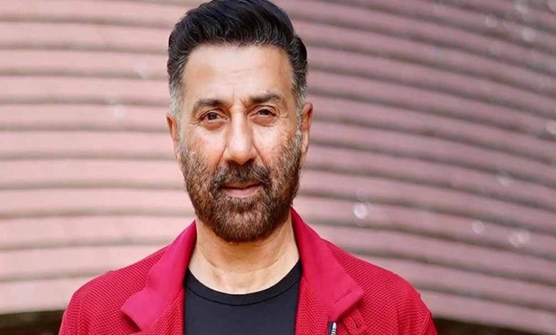शर्मीलेपन को दूर करने और अभिनय में निपुण बनने के लिए सनी देओल चले गए थे विदेश 1 शर्मीलेपन को दूर करने और अभिनय में निपुण बनने के