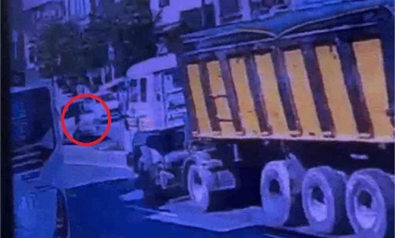 शहर के बीचों-बीच तेज रफ्तार स्कॉर्पियो ने सड़क पार कर रही युवती को जोरदार टक्कर मारी, मौत, छीनी परिवार की खुशियां 1 शहर के बीचों बीच तेज रफ्तार स्कॉर्पियो ने सड़क पार कर