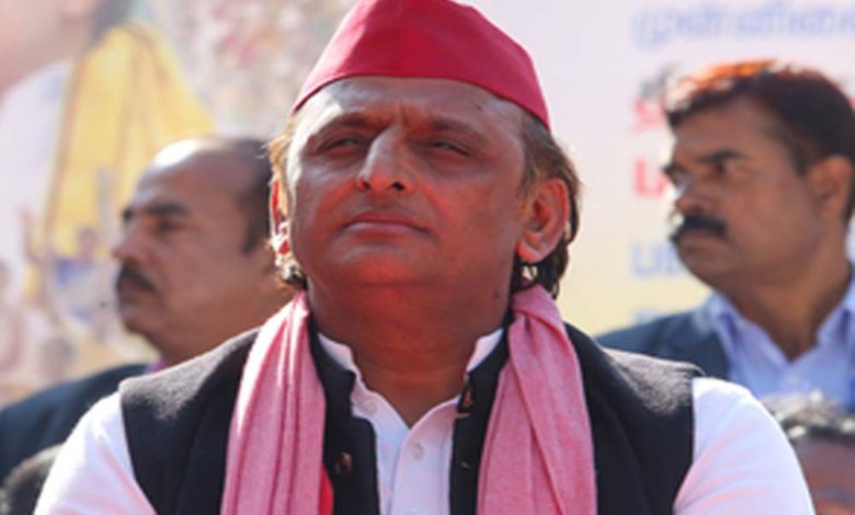 सपा सांसद के विवादित बयान पर अब अखिलेश यादव ने दी सफाई, हमारा उद्देश्य किसी इतिहास पुरुष का अपमान करना नहीं 1 सपा सांसद के विवादित बयान पर अब अखिलेश यादव ने