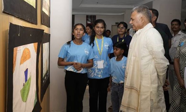 समाज के समस्त प्रश्नों का समाधान, शिक्षा के मंदिरों से होगा : उच्च शिक्षा मंत्री परमार 1 समाज के समस्त प्रश्नों का समाधान शिक्षा के मंदिरों से