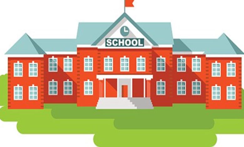 सरकारी स्कूलों को बंद करना पड़ रहा महंगा बच्चों का