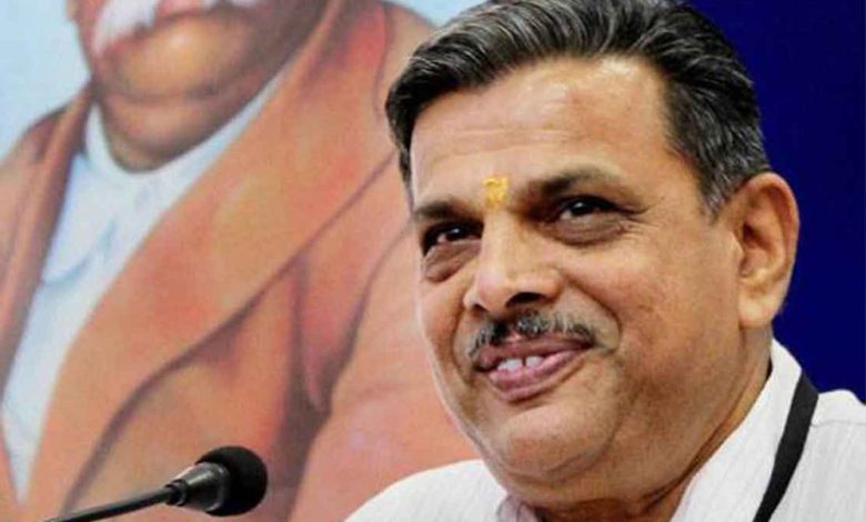 सरकार्यवाह दत्तात्रेय होसबोले ने कहा है कि अपने देश को इंडिया नहीं, भारत कहना चाहिए 1 सरकार्यवाह दत्तात्रेय होसबोले ने कहा है कि अपने देश को