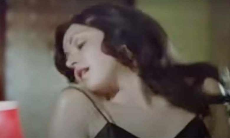 सिनेमा जगत के रोचक किस्सों से रूबरू कराते हैं, 8 महीने की प्रेंग्नेसी में एक्ट्रेस ने Holi सॉन्ग पर किया था जबरदस्त डांस 1 सिनेमा जगत के रोचक किस्सों से रूबरू कराते हैं 8