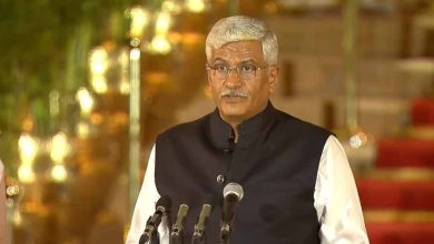 हम सब राष्ट्र रंग में रंगें देश के विकास का