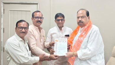 हिन्दू उत्सव समिति के पदाधिकारी प्रभारी मंत्री से मिले ज्ञापन