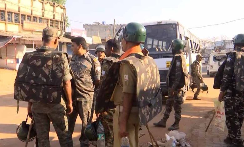 होली जुलूस के दौरान हुई झड़प में कथित रूप से संलिप्त 22 लोगों को पुलिस ने किया गिरफ्तार 1 होली जुलूस के दौरान हुई झड़प में कथित रूप से