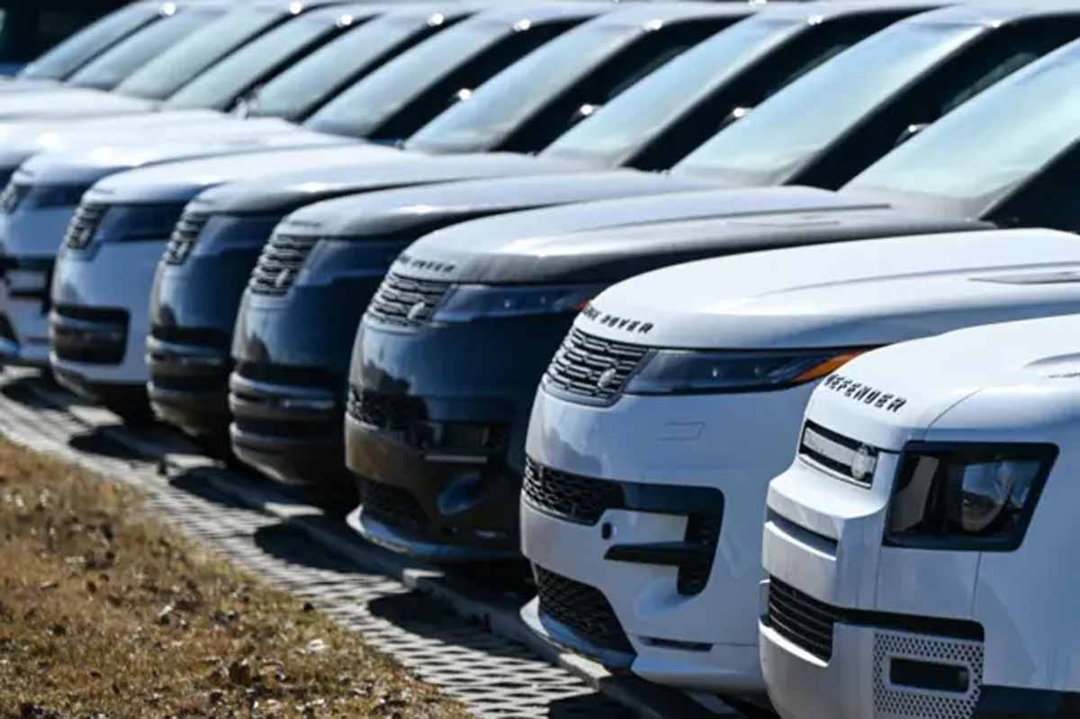 अमेरिका में जगुआर लैंड रोवर का एक्x200dसपोर्ट रोक टाटा ने