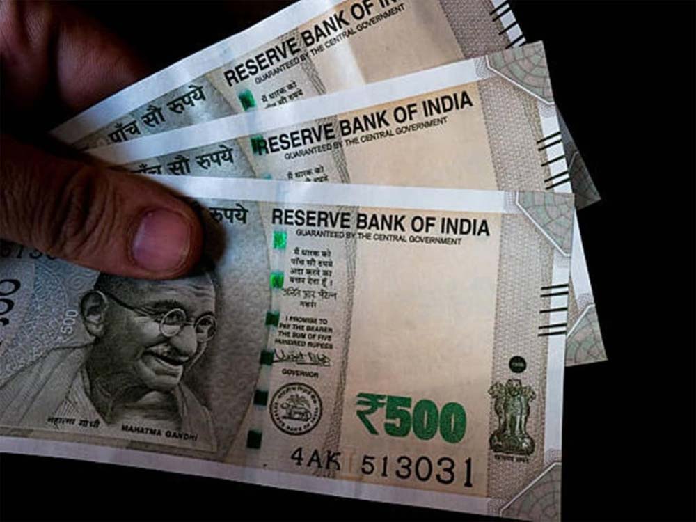 इनकम टैक्स डिपार्टमेंट ने 200 करोड़ रुपये की काली कमाई