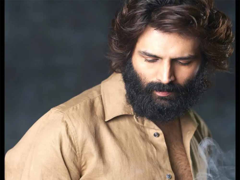 एक्टर कार्तिक आर्यन ने अनुराग बसु के साथ अपनी अगली