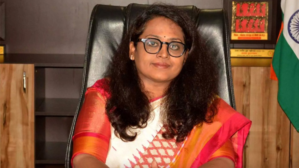 कलेक्टर ने पालकों से सभी विद्यार्थियों का अपार आईडी बनाने