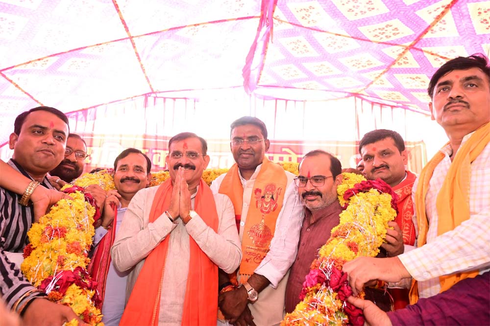 कार्यकर्ताओं के परिश्रम से भाजपा बनी दुनिया की सबसे बड़ी पार्टी: विष्णुदत्त शर्मा 6 कार्यकर्ताओं के परिश्रम से भाजपा बनी दुनिया की सबसे बड़ी
