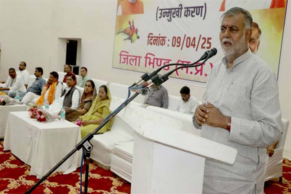 केवल निर्माण कराना पंचायत का कार्य नहीं, हमें लोगों की विचार प्रणाली भी बदलना होगी : प्रभारी मंत्री पटेल 6 केवल निर्माण कराना पंचायत का कार्य नहीं हमें लोगों की