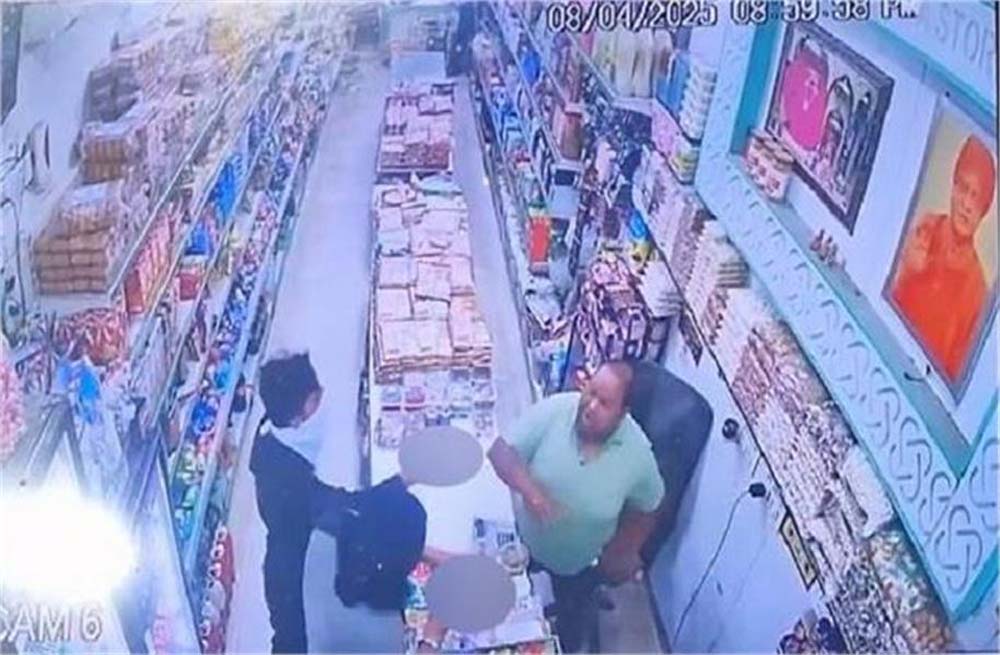 खन्ना के मलेरकोटला रोड पर दो नकाबपोश लुटेरों ने पिस्तौल