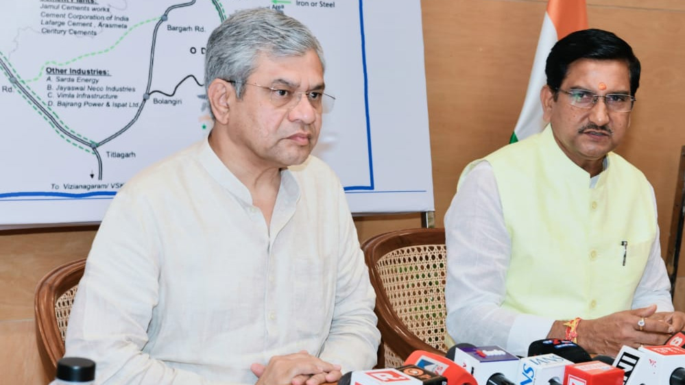 छत्तीसगढ़ की नई धमनी बनेगी खरसिया-परमालकसा 5वीं-6वीं रेल लाइन, मिलेगा बंपर रोजगार: रेल मंत्री अश्विनी वैष्णव 6 छत्तीसगढ़ की नई धमनी बनेगी खरसिया परमालकसा 5वीं 6वीं रेल लाइन मिलेगा