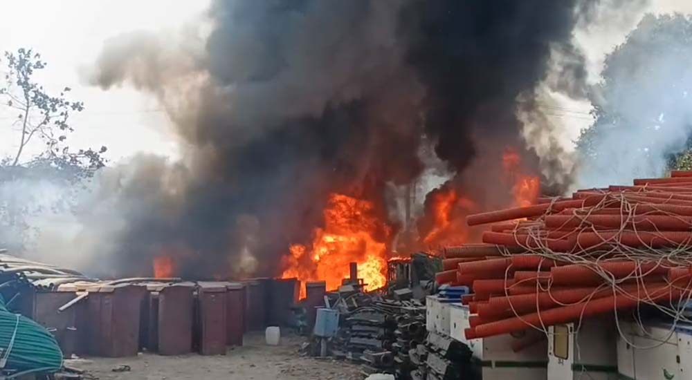 जालंधर सिटी रेलवे स्टेशन के पास स्थित रेलवे के सिग्नल