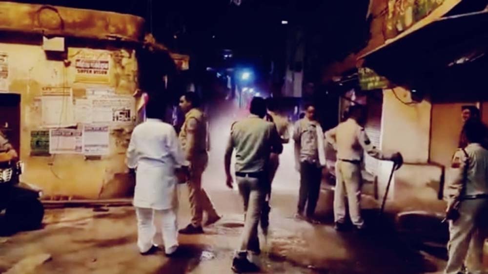 डीजे बचाने पर हुआ विवाद तो अराजक तत्वों ने शोभायात्रा