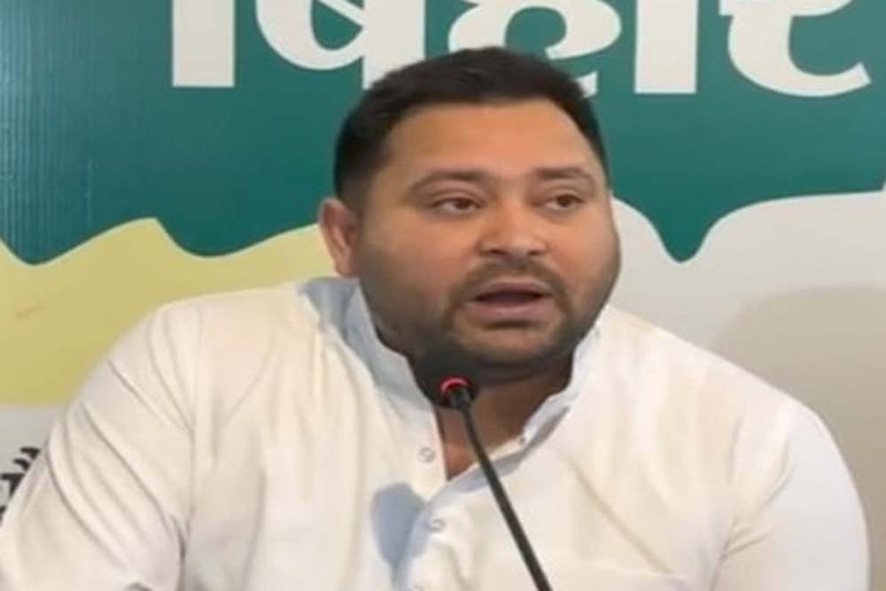 तेजस्वी यादव ने मुख्यमंत्री नीतीश कुमार और भाजपा पर साधा