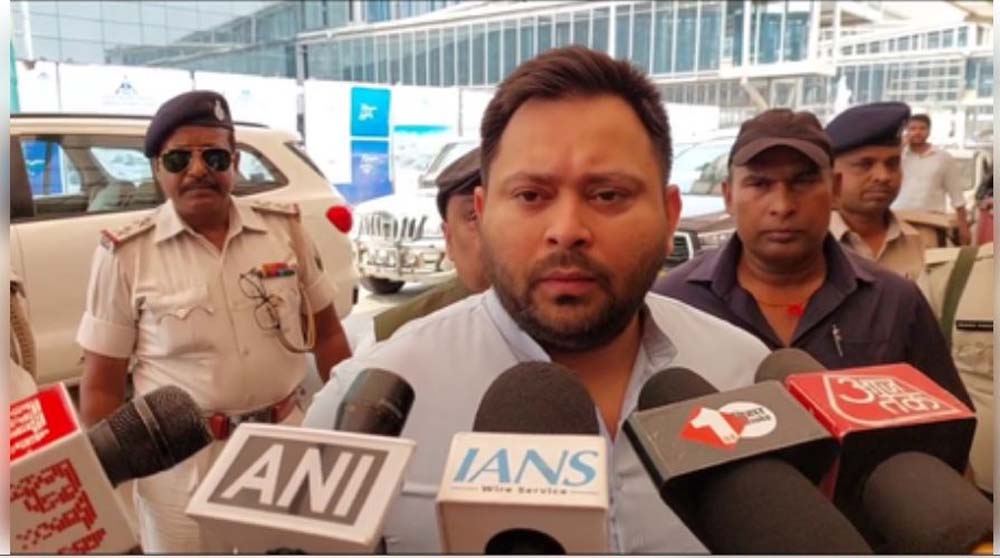 तेजस्वी यादव ने राज्य की कानून-व्यवस्था को लेकर एक बार फिर नीतीश कुमार को निशाने पर लिया 6 तेजस्वी यादव ने राज्य की कानून व्यवस्था को लेकर एक बार