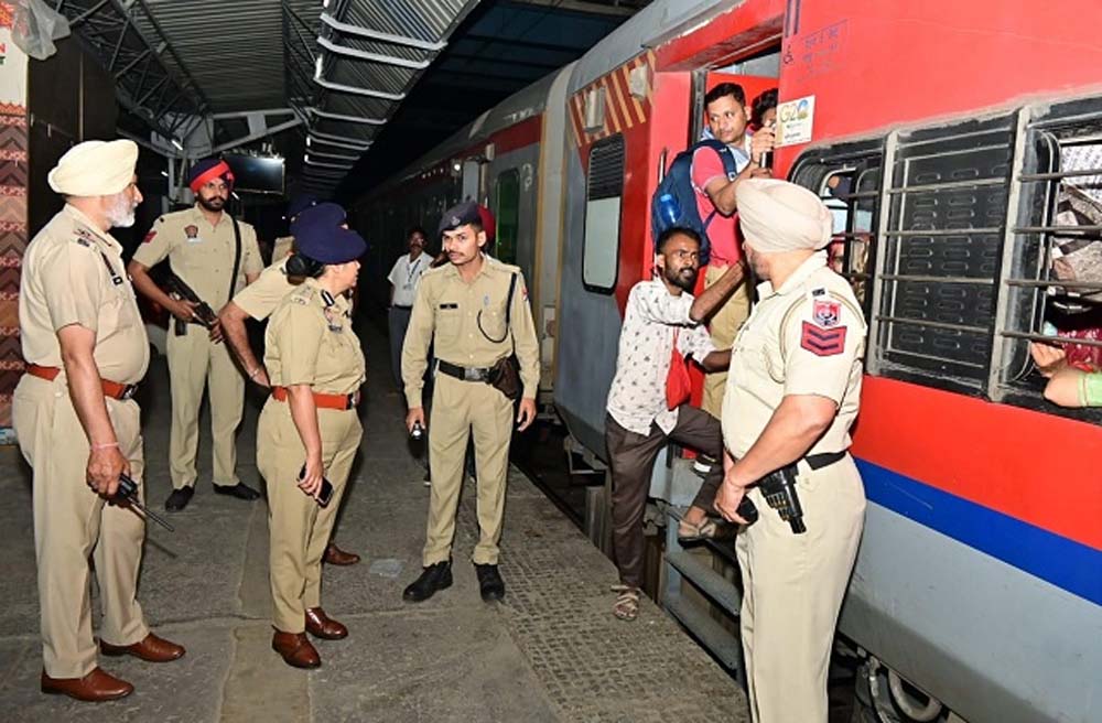 प्रदेशवासियों को सुरक्षित एवं शांतिपूर्ण वातावरण उपलब्ध करवाने सरकार प्रतिबद्ध