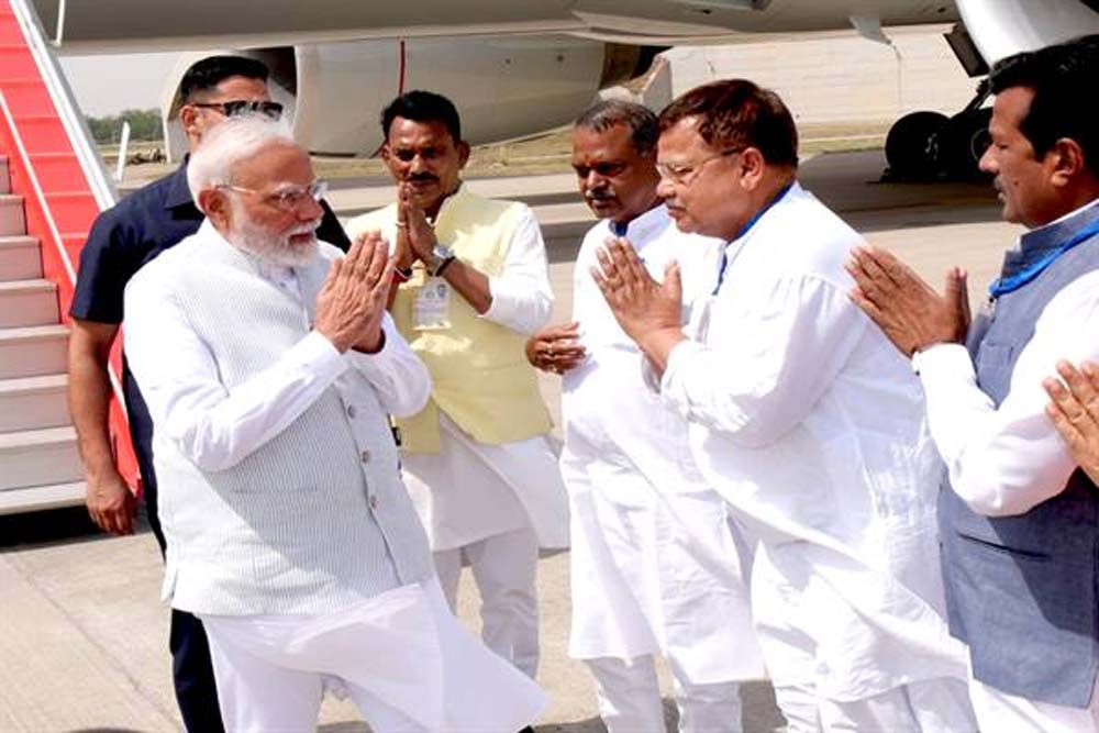 प्रधानमंत्री मोदी का ग्वालियर आगमन पर हुआ स्वागत 6 प्रधानमंत्री मोदी का ग्वालियर आगमन पर हुआ स्वागत