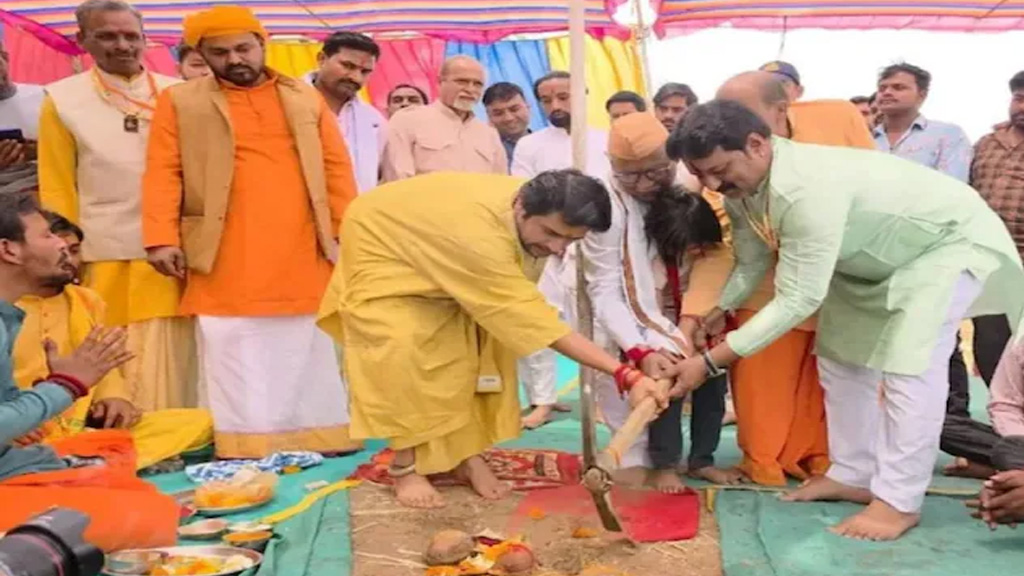 बाबा बागेश्वर के हिंदू गांव में जाने क्या-क्या होगा, 1000 परिवार रहेंगे, वैदिक संस्कृति पर आधारित होगी जीवनशैली 6 बाबा बागेश्वर के हिंदू गांव में जाने क्या क्या होगा 1000