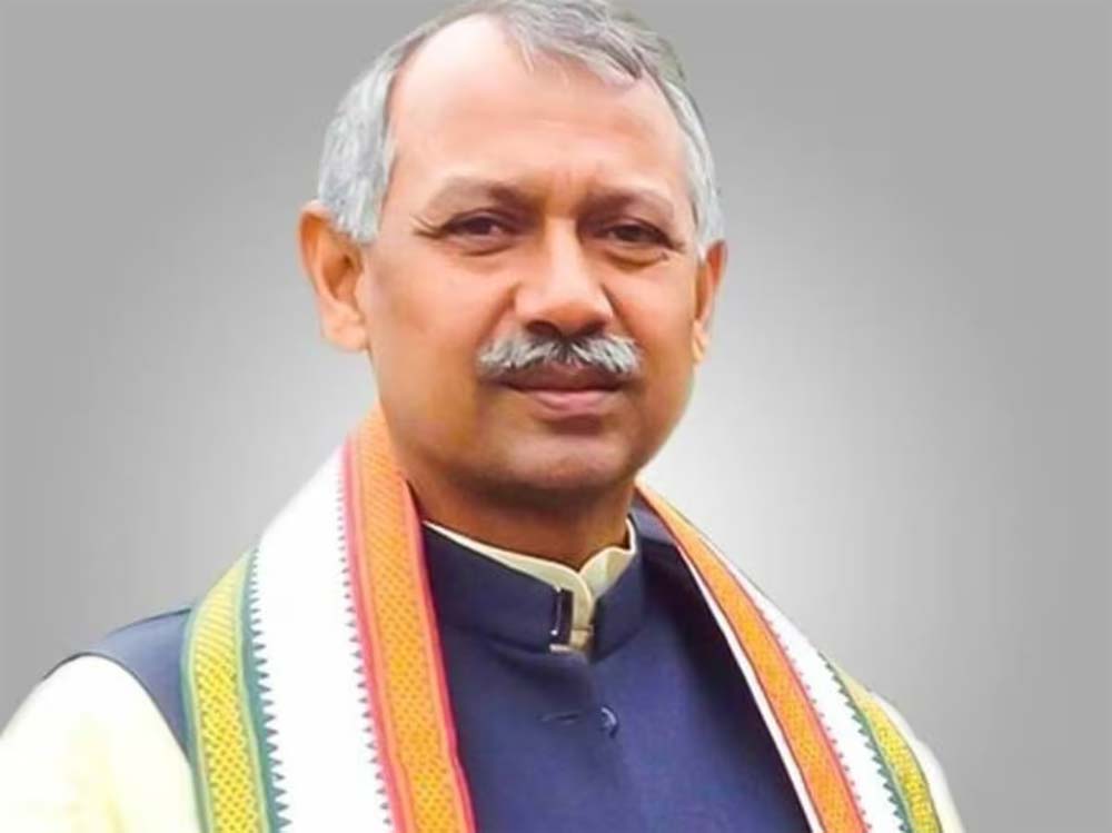 बिहार में सांसद जनार्दन सिग्रीवाल और उनके साथ मौजूद प्रशासनिक टीम पर कुछ लोगों ने किया पथराव, 20 पर केस दर्ज 6 बिहार में सांसद जनार्दन सिग्रीवाल और उनके साथ मौजूद प्रशासनिक
