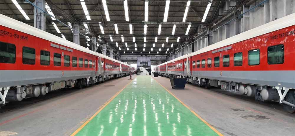 भारतीय रेल का नया कीर्तिमान बीते वित्त वर्ष में बनाए