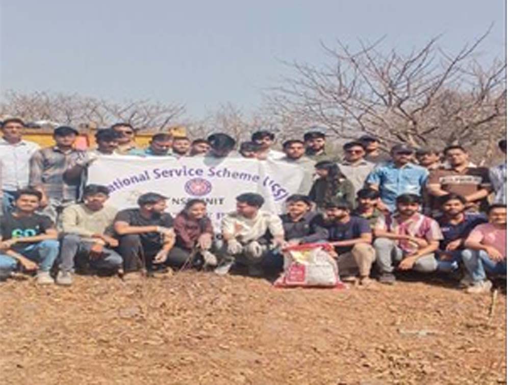 भोपाल के कॉलेज छात्रों ने वन विभाग और नगर निगम के साथ चलाया स्वच्छता अभियान 6 भोपाल के कॉलेज छात्रों ने वन विभाग और नगर निगम