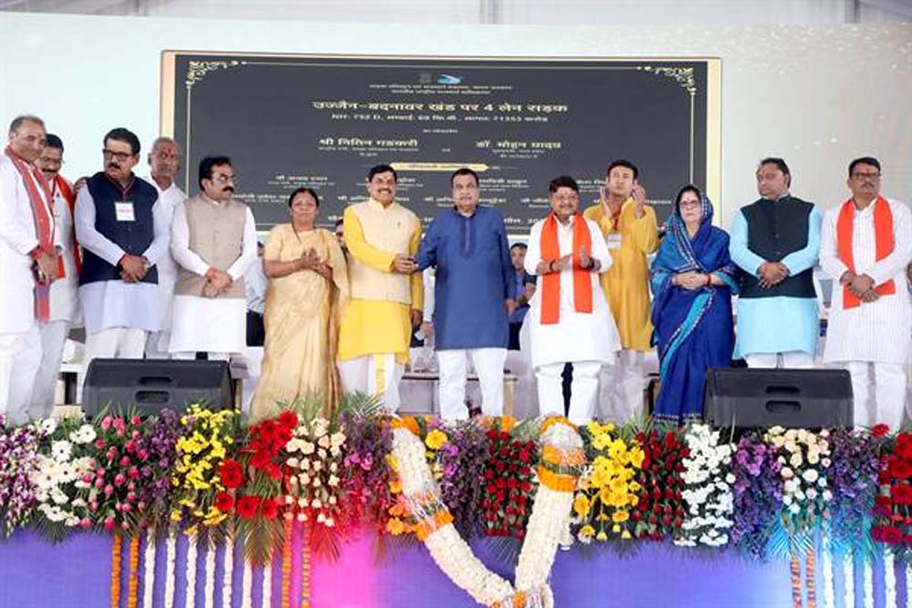 मुख्यमंत्री डॉ यादव और केन्द्रीय मंत्री गडकरी ने 10 राष्ट्रीय