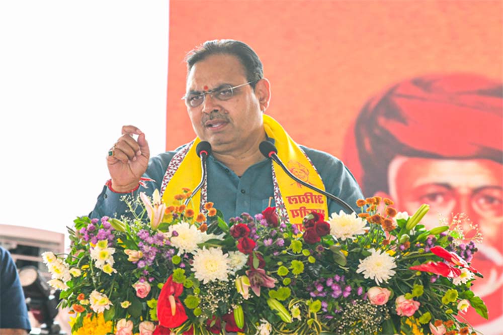 मुख्यमंत्री ने कहा शिक्षा से ही अज्ञानता के अंधेरे को