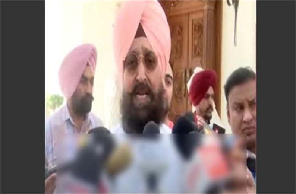 मुख्यमंत्री मान के आदेशों के बाद प्रताप सिंह बाजवा से उनके आवास पर पूछताछ की बाजवा ने दिया बड़ा बयान 6 मुख्यमंत्री मान के आदेशों के बाद प्रताप सिंह बाजवा से