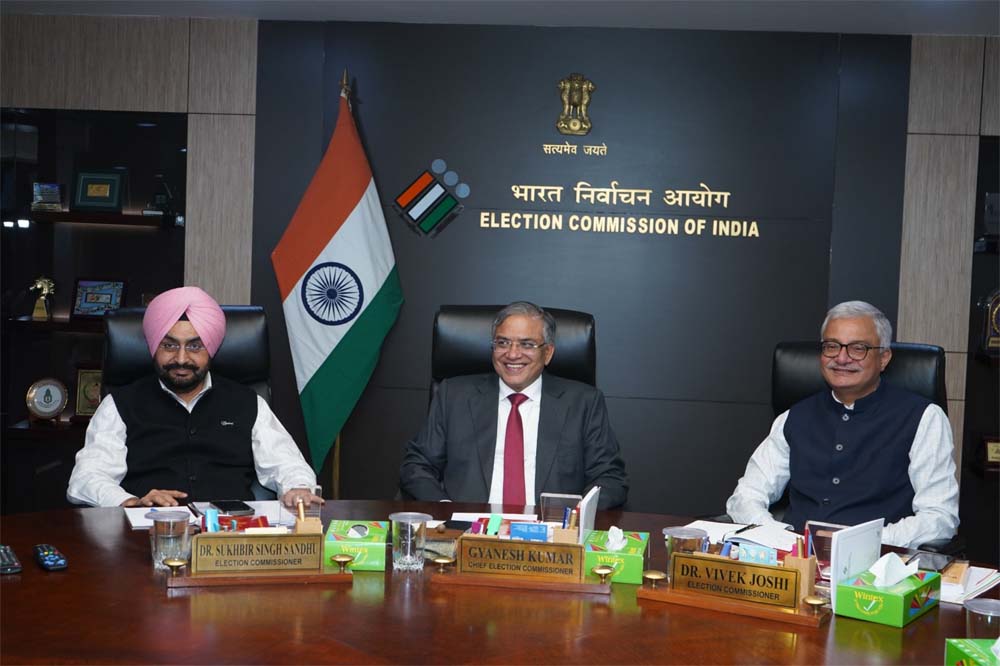 मुख्य निर्वाचन अधिकारियों, और निर्वाचक रजिस्ट्रीकरण अधिकारियों के स्तर पर 4 हजार 719 बैठकें आयोजित 6 मुख्य निर्वाचन अधिकारियों और निर्वाचक रजिस्ट्रीकरण अधिकारियों के स्तर पर
