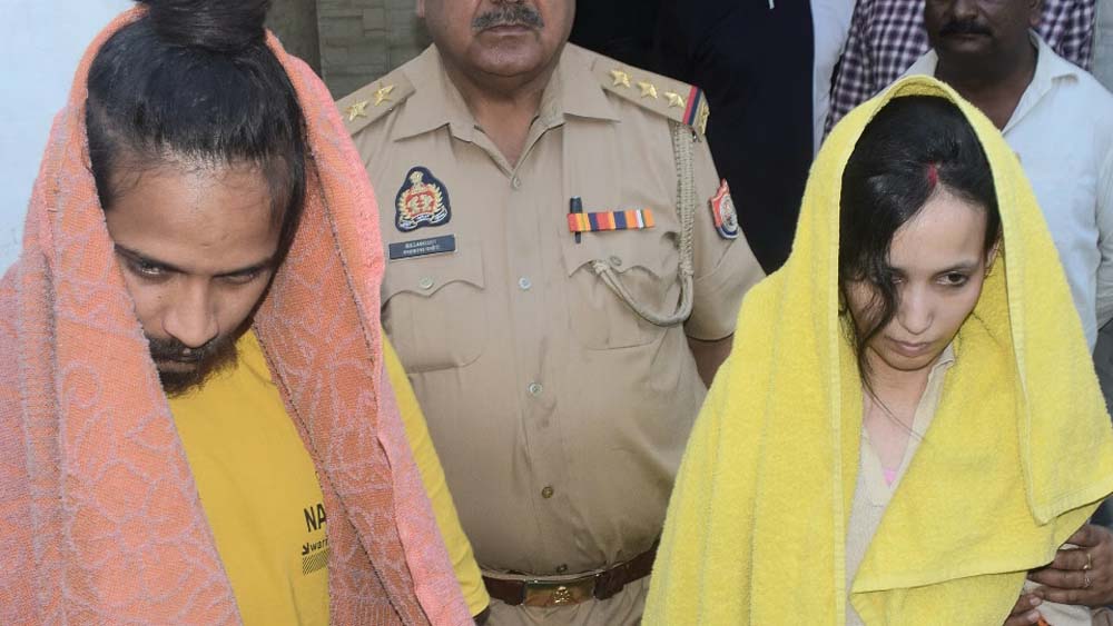 मेरठ के सौरभ हत्याकांड की आरोपी मुस्कान की बिगड़ी तबीयत, दिखे प्रेग्नेंसी के लक्षण, महिला डॉक्टर करेंगी ये टेस्ट 6 मेरठ के सौरभ हत्याकांड की आरोपी मुस्कान की बिगड़ी तबीयत