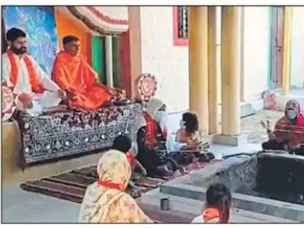 यूपी के देवबंद में दस मुस्लिमों ने इस्लाम धर्म को छोड़कर सनातन धर्म में घर वापसी की, यज्ञ के बाद हिंदू नाम रखे 6 यूपी के देवबंद में दस मुस्लिमों ने इस्लाम धर्म को