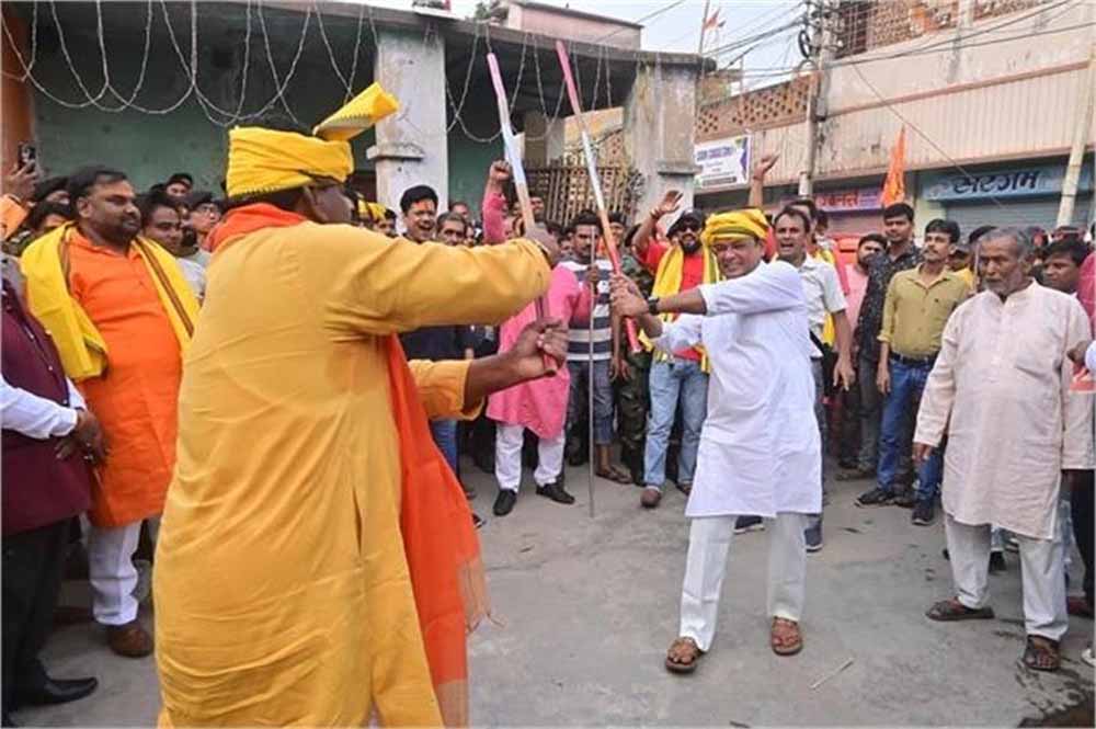 रामनवमी की शोभायात्रा में स्वास्थ्य मंत्री इरफान अंसारी हुए शामिल 6 रामनवमी की शोभायात्रा में स्वास्थ्य मंत्री इरफान अंसारी हुए शामिल
