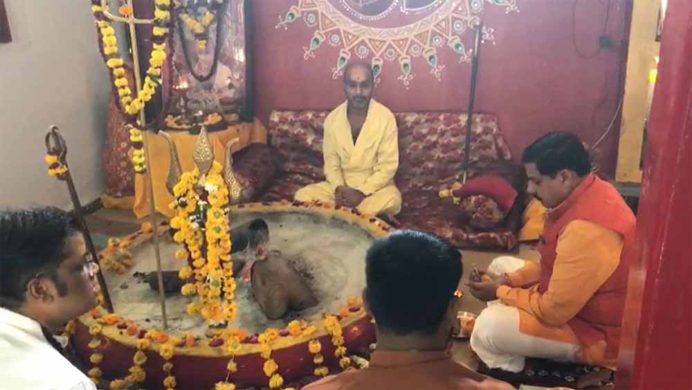 रामनवमी पर मुख्यमंत्री डॉ मोहन पहुंचे नर्मदापुरम गुरु भैया के