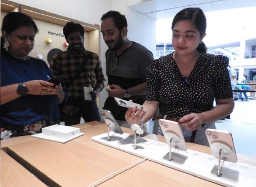 रेसिप्रोकल टैरिफ से स्मार्टफोन कम्प्यूटर और अन्य इलेक्ट्रॉनिक्स को छूट