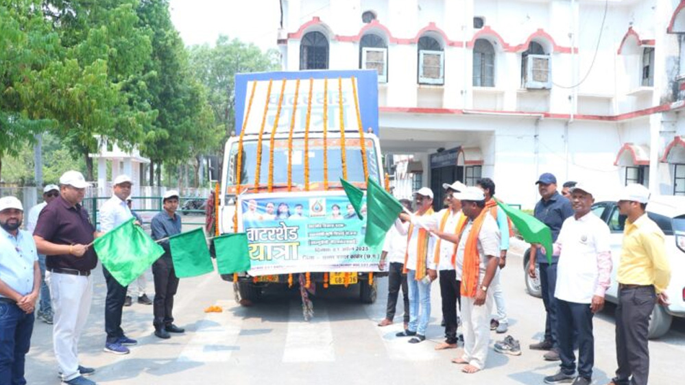 विधायक नेताम ने वाटरशेड यात्रा रथ को हरी झंडी दिखाकर किया रवाना 6 विधायक नेताम ने वाटरशेड यात्रा रथ को हरी झंडी दिखाकर