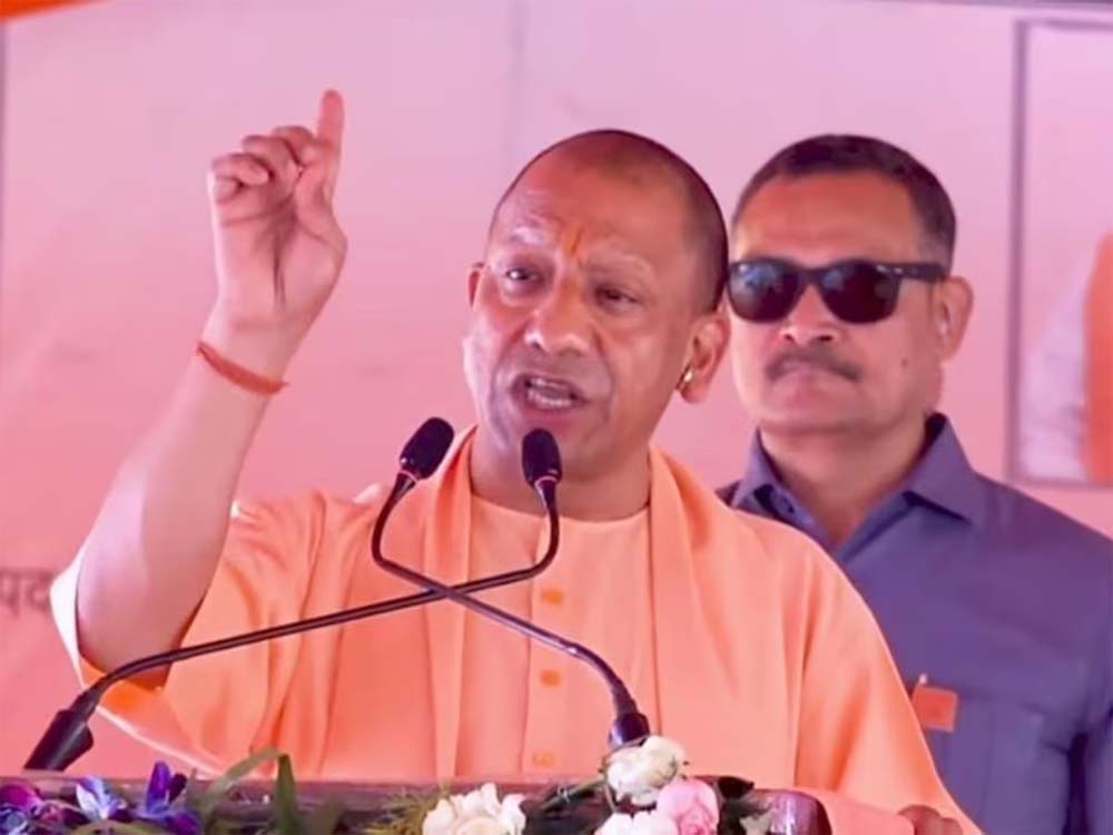 सड़कें नमाज के लिए नहीं यातायात के लिए हैं बाकियों