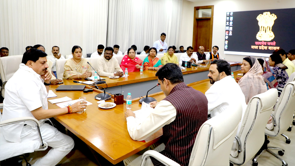 सभी नगर निगमों में बनेंगी विकास समिति शहर के विकास