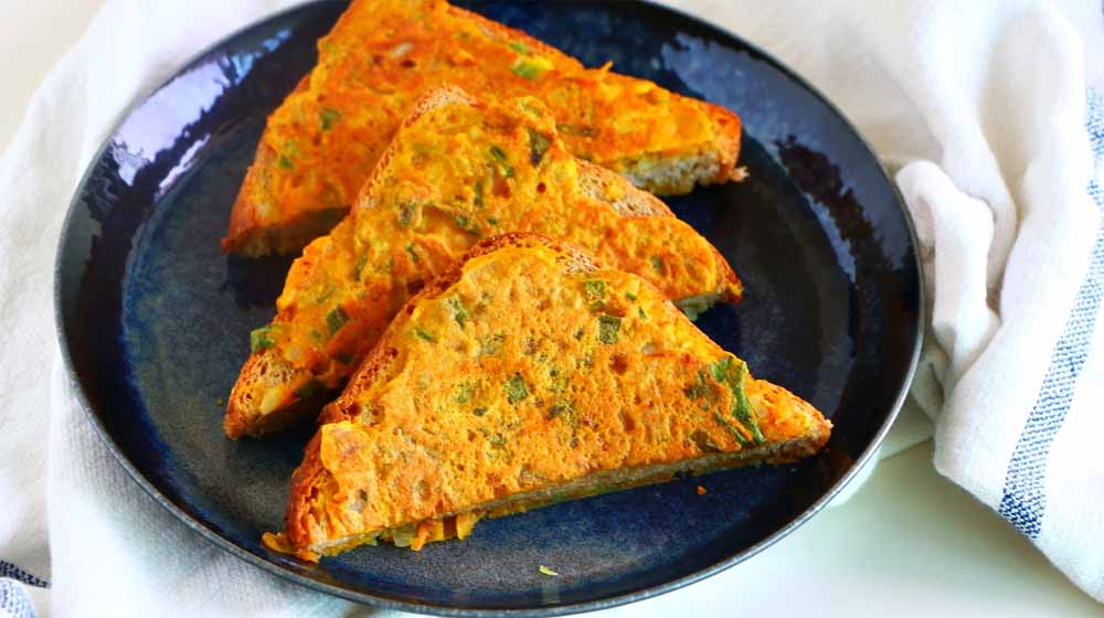 हेल्दी और टेस्टी स्नैक्स खाना है तो बनाएं मूंगदाल टोस्ट