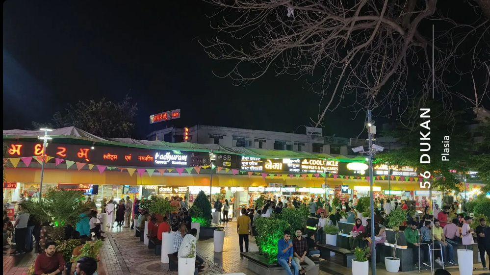 56 दुकान की बनी रहेगी लज्जत, हाईकोर्ट नहीं करेंगा दुकानों में हस्तक्षेप 6 56 दुकान की बनी रहेगी लज्जत हाईकोर्ट नहीं करेंगा दुकानों