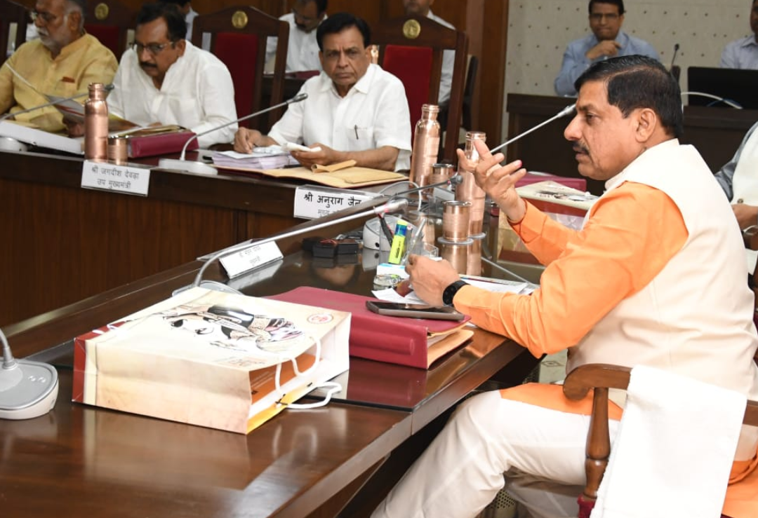 MP Cabinet: मध्य प्रदेश में सुगम परिवहन सेवा को मंजूरी, होल्डिंग कंपनी करेगी संचालन, जिले में बनेगी सलाहाकार समिति 6 Screenshot 20250401 145542.WhatsApp28129