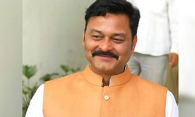 MP : पूर्व मंत्री संजय पाठक की कंपनियों पर 1000 करोड़ की अवैध माइनिंग का आरोप, जांच के लिए पीएस को पत्र लिखा 1 Screenshot 20250418 170101.Chrome28129