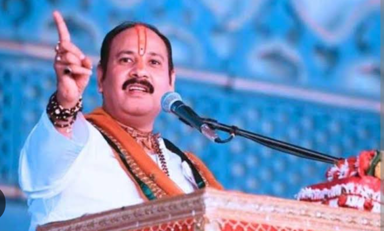 Pandit Pradeep Mishra : कथावाचक प्रदीप मिश्रा ने कहा हिंदू सांसदों को घाटी को सौंप दो 1 Screenshot 20250424 132621.Chrome28129