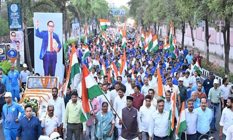 अंबेडकर की 134वीं जयंती की पूर्व संध्या पर मंत्री विश्वास कैलाश सारंग ने हजारों युवाओं के साथ निकाली पदयात्रा 1 अंबेडकर की 134वीं जयंती की पूर्व संध्या पर मंत्री विश्वास